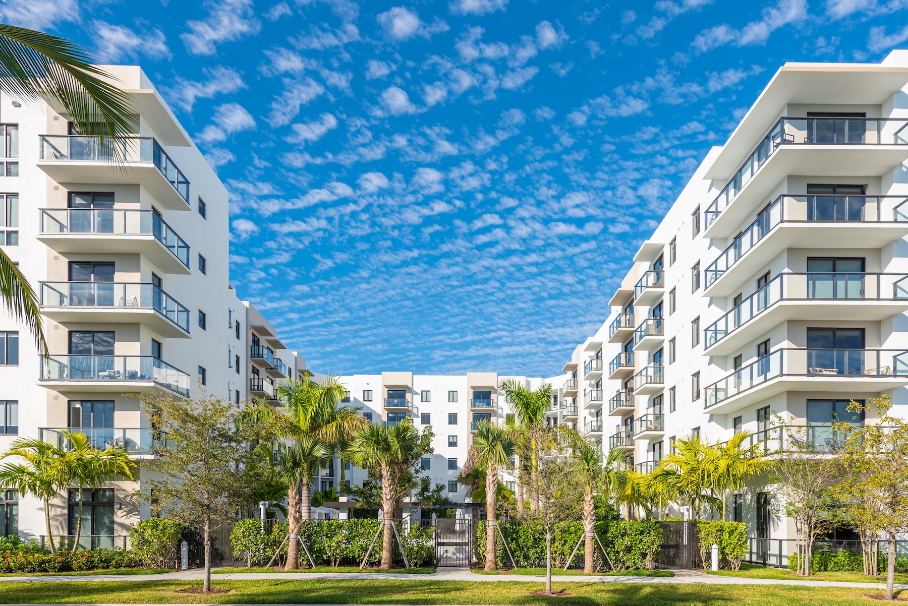 The essence of exceptional living exterior building view